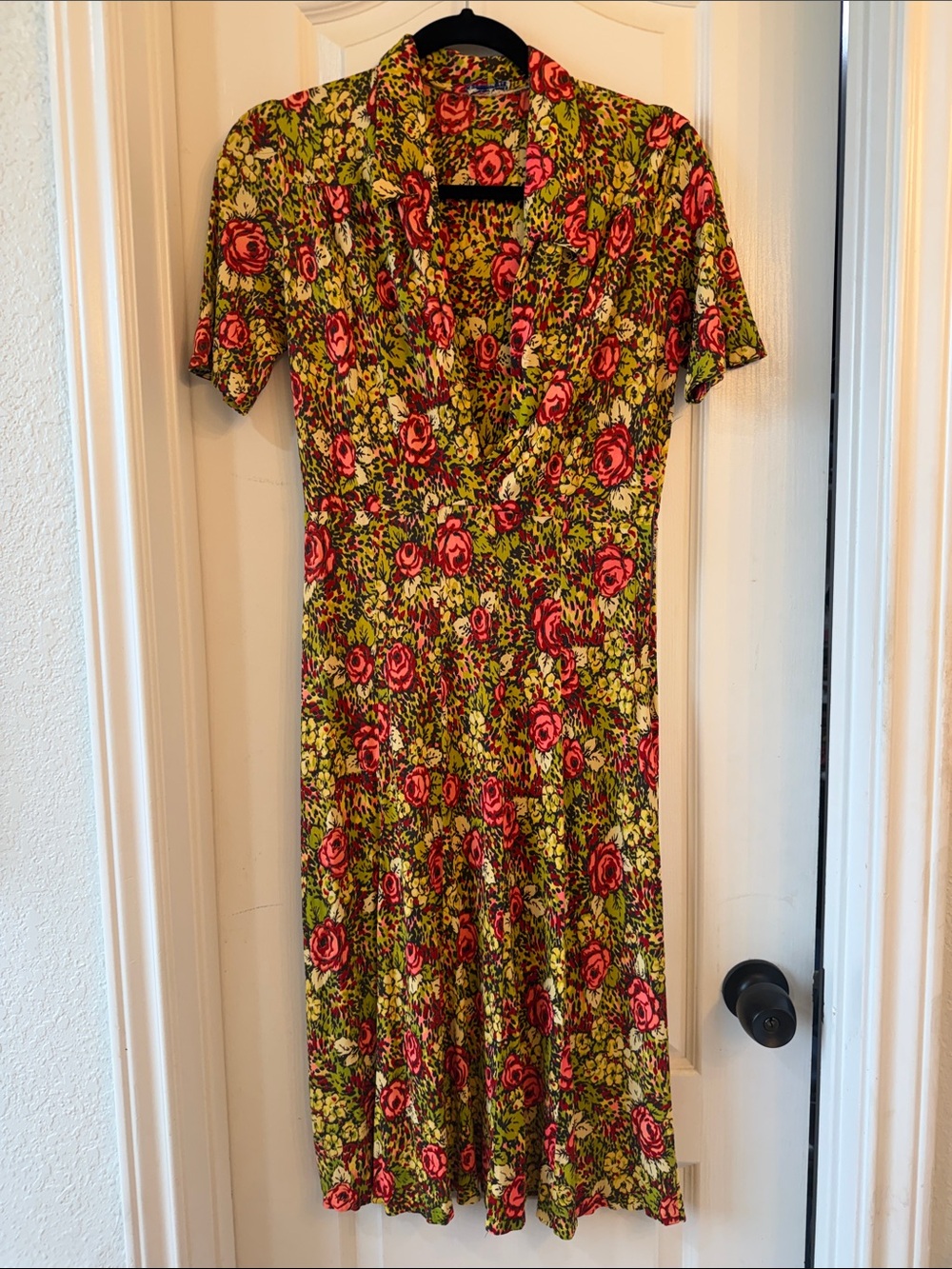 Floral Wrap Midi Vintage Dress in Green and Pink